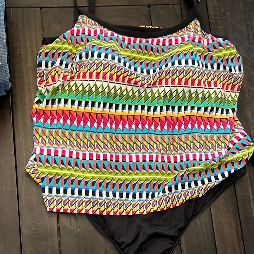 Colorful Geometric Print Swimsuit